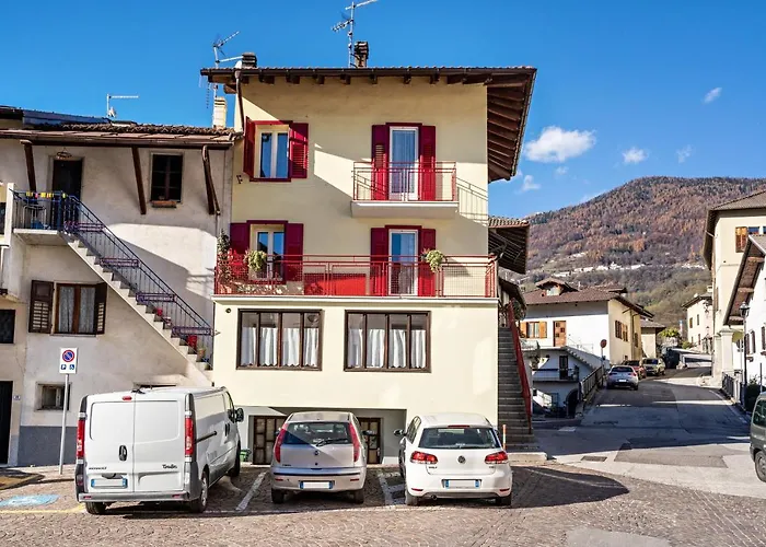 Balconi Rossi Borgo Valsugana