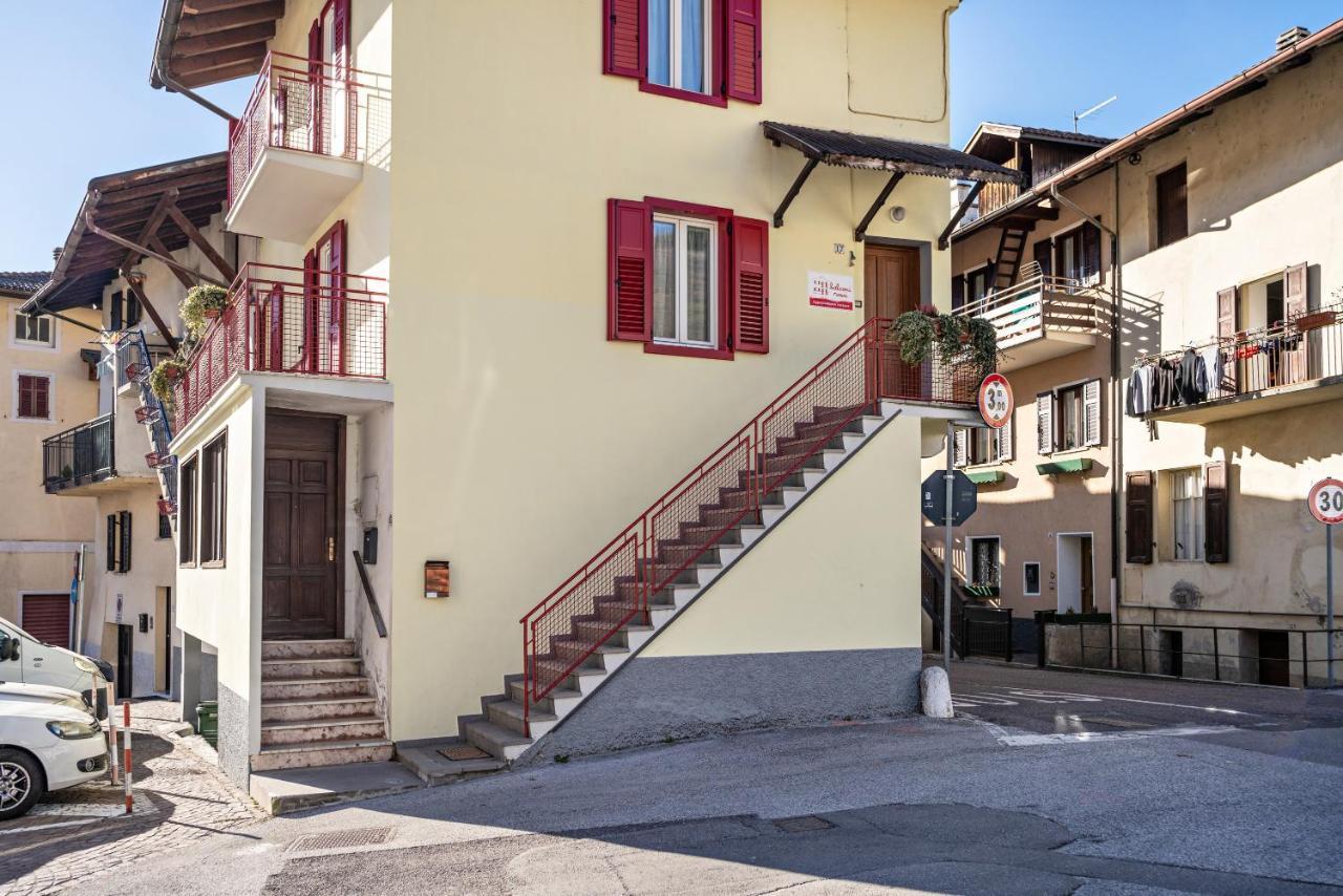 Balconi Rossi Borgo Valsugana